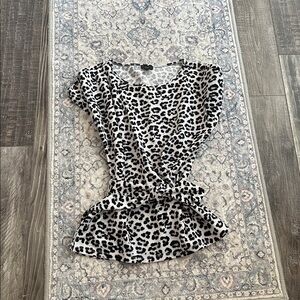 Ann Taylor printed blouse with front tie bow (size SP)